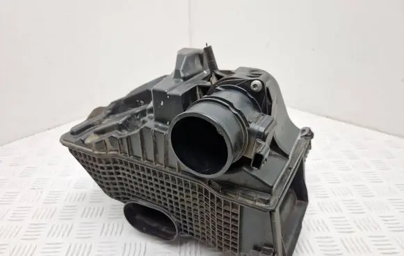 Renault Clio IV Air filter box 165001258R 8201173592 95650