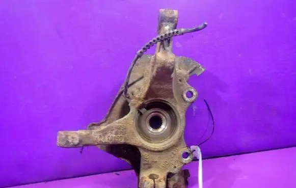 Opel Corsa D Front wheel hub spindle knuckle