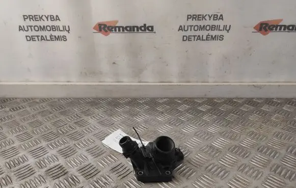 BMW X4 F26 Thermostat housing 4118930