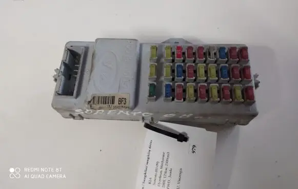 KIA Sorento Fuse module 911713E920