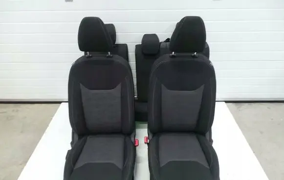 Seat set
