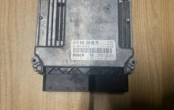 Mercedes-Benz C W203 Engine control unit/module A6461500879 0281011739