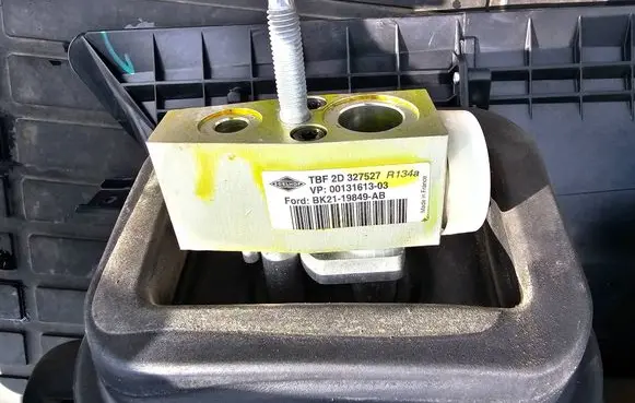 Ford Transit Air conditioning (A/C) expansion valve BK21-19849-AB D327527 0013161303