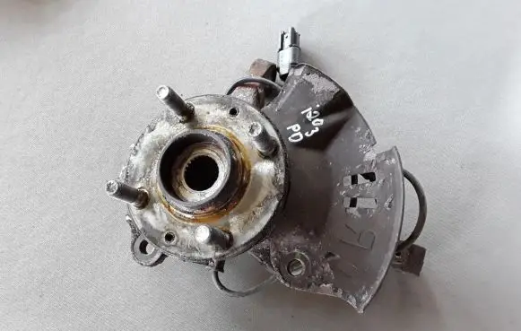 Hyundai i20 (PB PBT) Front wheel hub 517161J200
