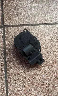 Mercedes-Benz C W204 Air flap motor/actuator A2219066900