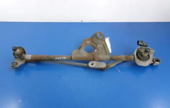 Mitsubishi Outlander Front wiper linkage and motor