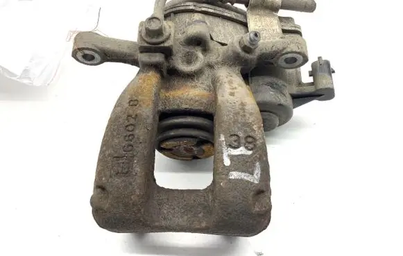 Opel Insignia B Rear brake caliper