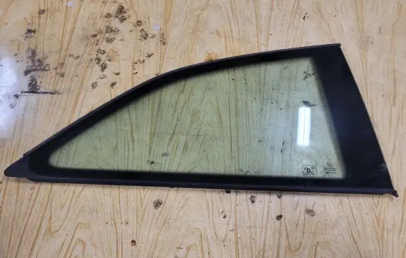 Audi A5 8T 8F Rear side window