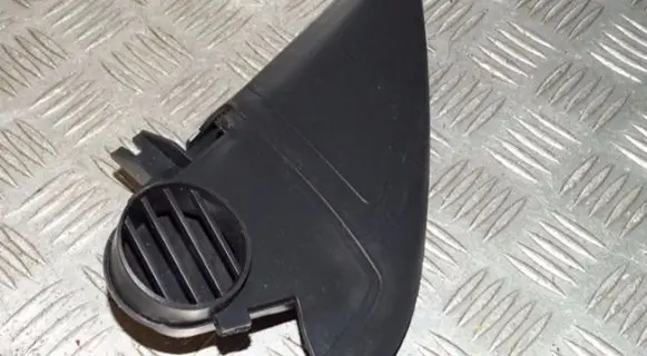 Skoda Fabia Mk2 (5J) Plastic wing mirror trim cover SKODA_OCTAVIA_II_04-08_OSŁONA_TRÓJKĄT_LEWA