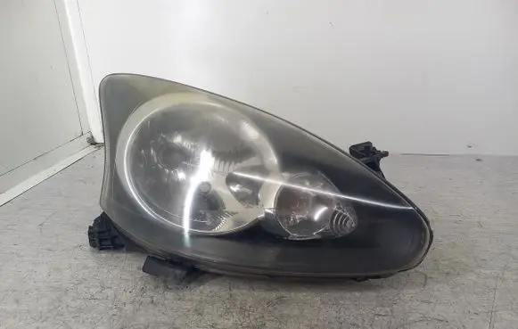 Toyota Aygo AB10 Headlight/headlamp