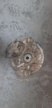 Land Rover Discovery 3 - LR3 Stub axle 