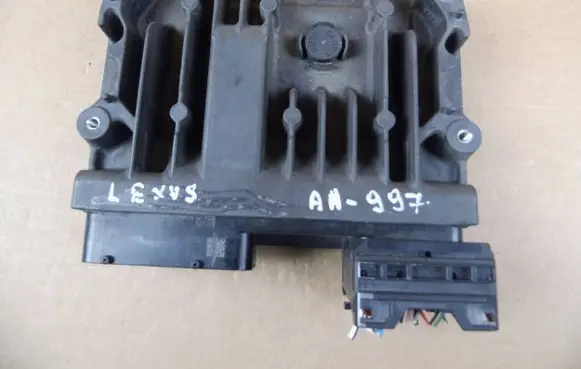 Lexus ES 250 - 300 - 330 Engine control unit/module ECU 896613TJ30