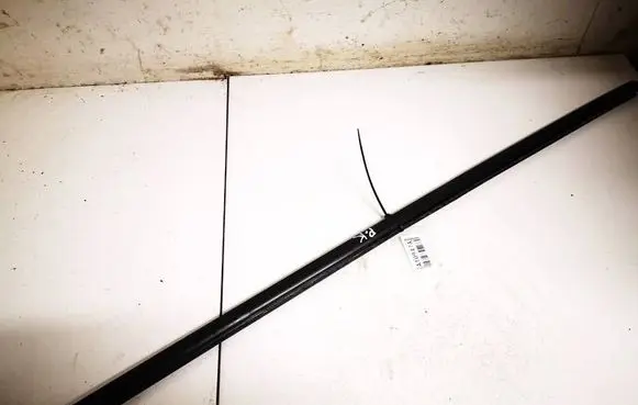 Mazda 3 I Front door glass trim molding 