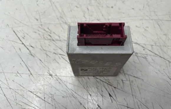 BMW 5 E39 Fuel injection pump control unit/module 55892110 61358375964 5172