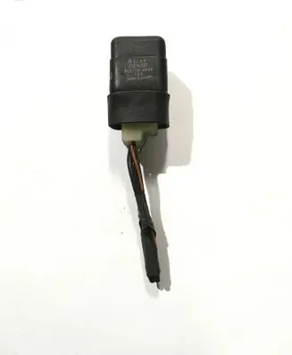 Land Rover Discovery Light relay 0587004600