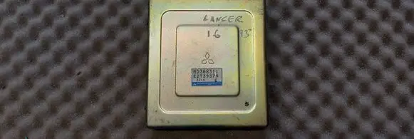 Mitsubishi Colt Engine control unit/module MD308311 E2T39379 3Z14