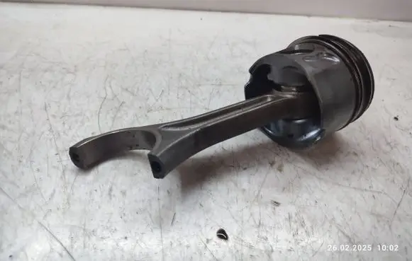 Piston