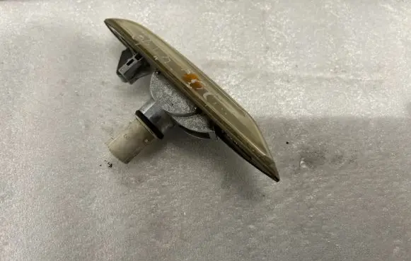 BMW 5 E60 E61 Front fender indicator light