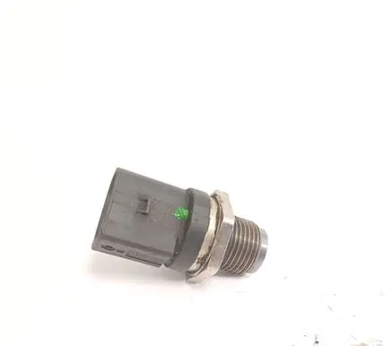 BMW 3 E90 E91 Fuel pressure sensor 0281002988