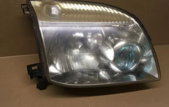 Nissan X-Trail T30 Headlight/headlamp