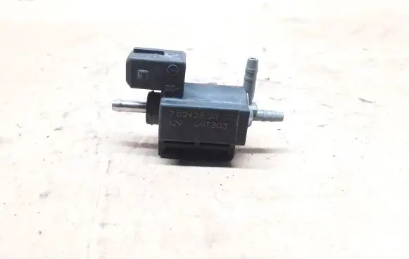 Vacuum valve