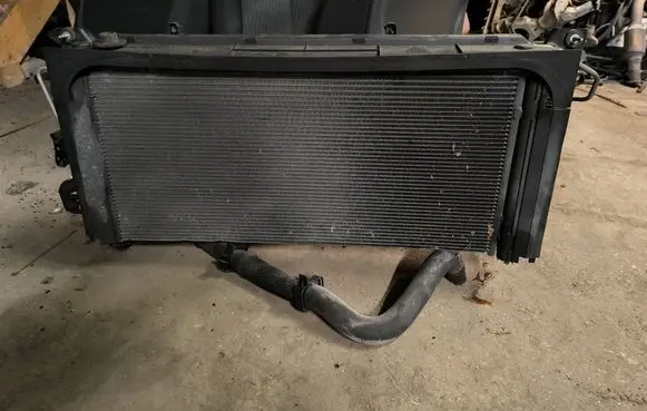 Cadillac Escalade IV Radiator set 84164906 3137234007
