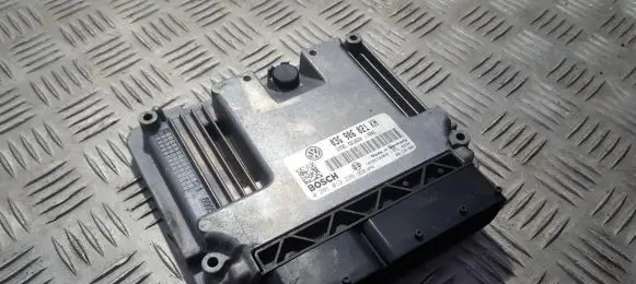 Volkswagen Golf V Engine control unit/module 03g906021kh