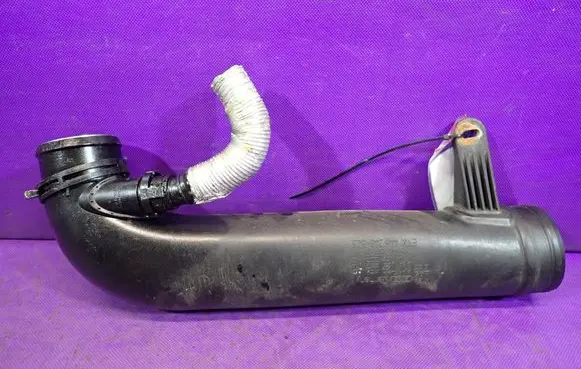 Skoda Octavia Mk2 (1Z) Intercooler hose/pipe 