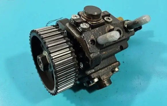 Opel Insignia A Fuel injection high pressure pump 0445010193 IMPRK1582936