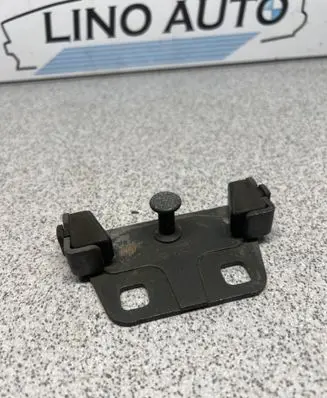 BMW 5 E39 Loading door lock loop/hook striker 8120848