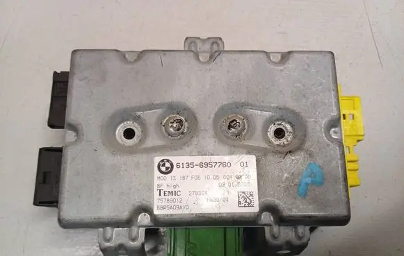 BMW 5 E60 E61 Door control unit/module 6957760 75789012