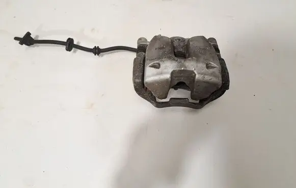 BMW 5 G30 G31 Front brake caliper 6872799 6882255