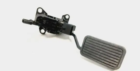 Honda CR-V Accelerator throttle pedal 2700000380
