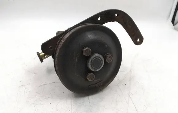 BMW 3 E36 Power steering pump 2243683