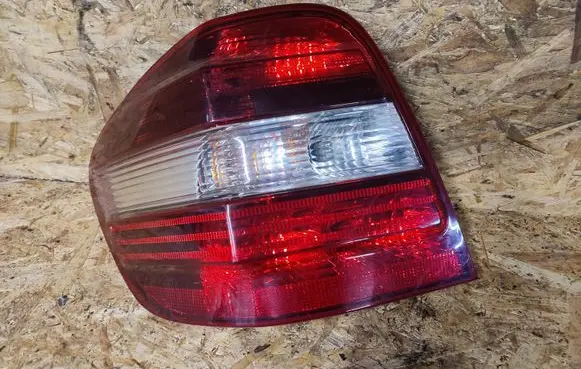Mercedes-Benz ML W164 Rear/tail lights A1649060700 A1649061100