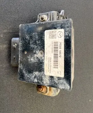 Mazda 3 III Other control units/modules PE0318572 0415728480