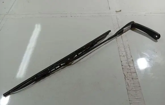 Dacia Sandero Front wiper blade arm 