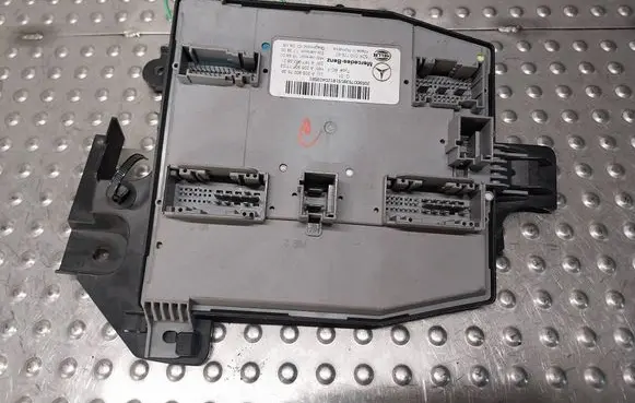 Mercedes-Benz C W205 SAM control unit A2059007539