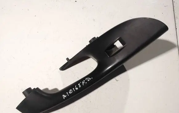 Volkswagen PASSAT B6 Other front door trim element 