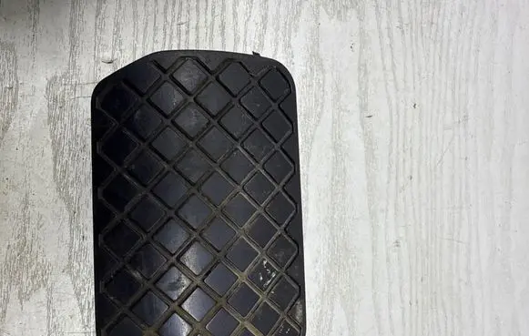 Audi Q7 4L Brake pedal 8D1723173B
