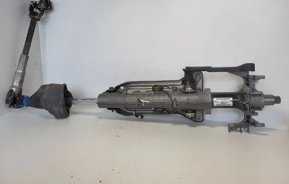 BMW 1 E81 E87 Steering wheel axle 6772273