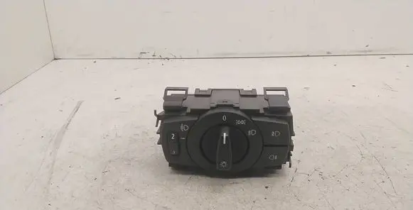 BMW 1 E81 E87 Light switch 6932794 05255183100230 33600102