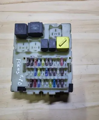 Ford Focus Fuse module 518234802