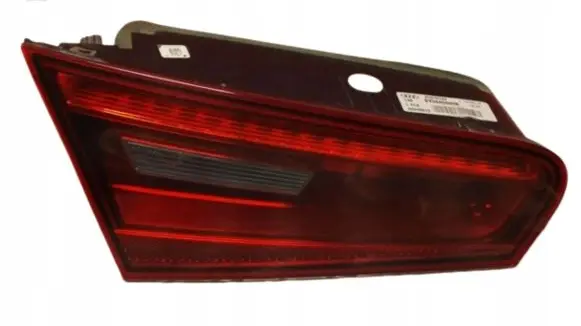 Audi A3 S3 8V Tailgate rear/tail lights 8V3945093B