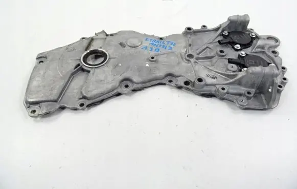 Nissan X-Trail T32 Timing chain cover 135022910R A2820101301