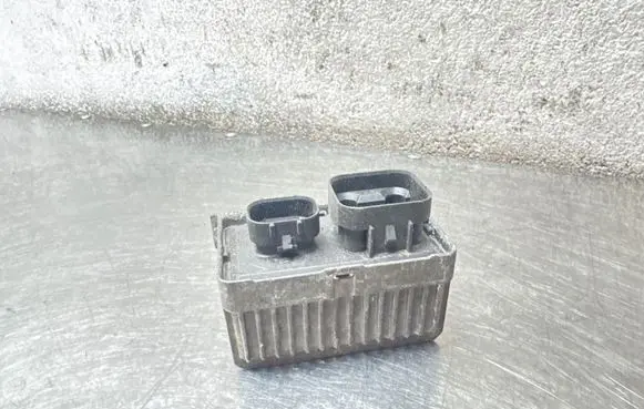 Opel Astra H Glow plug pre-heat relay 0522122601