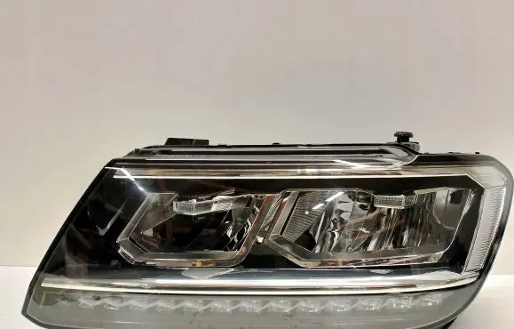 Volkswagen Tiguan Headlight/headlamp 5NB941035P