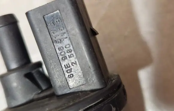 Volkswagen Golf VI Valve vacuum 6QE906517A 2580115B