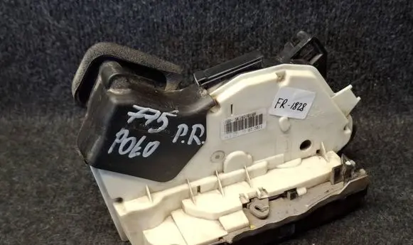 Volkswagen Polo V 6R Front door lock 5K1837016B