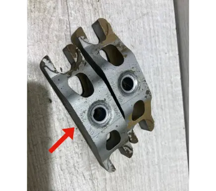 Skoda Octavia Mk3 (5E) Fuel Injector clamp holder 03L216